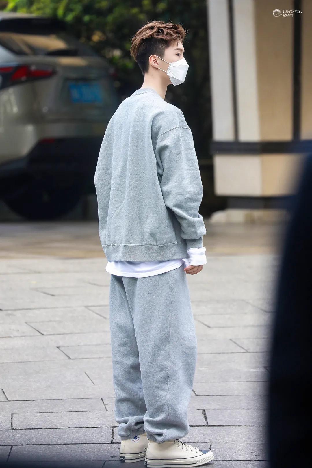 allwhite质感穿搭,allwhite穿搭小个子西装