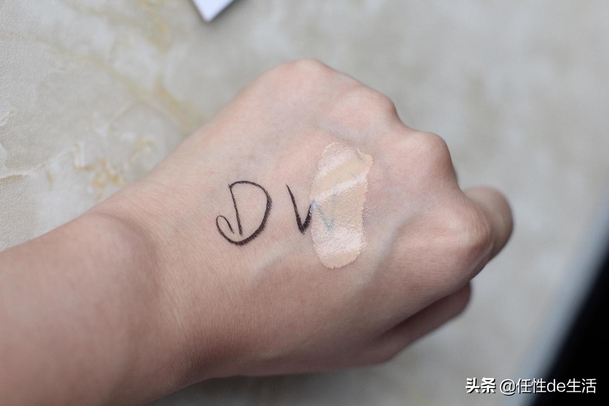 雅诗兰黛资深粉丝，全家族粉底液使用心得