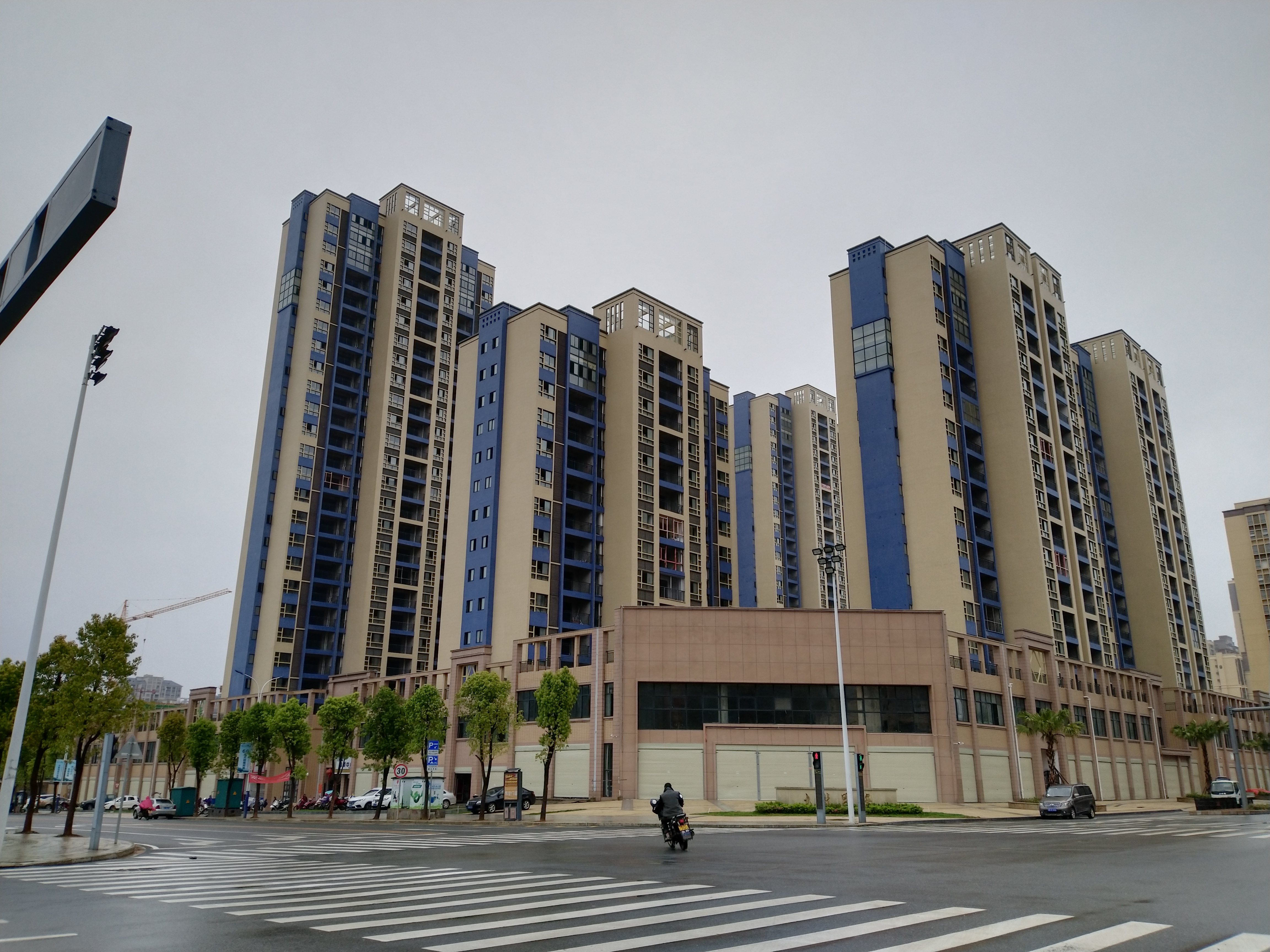 业主挑出新房问题一大堆！事发安远县九龙国际小区，涉事开发商回应