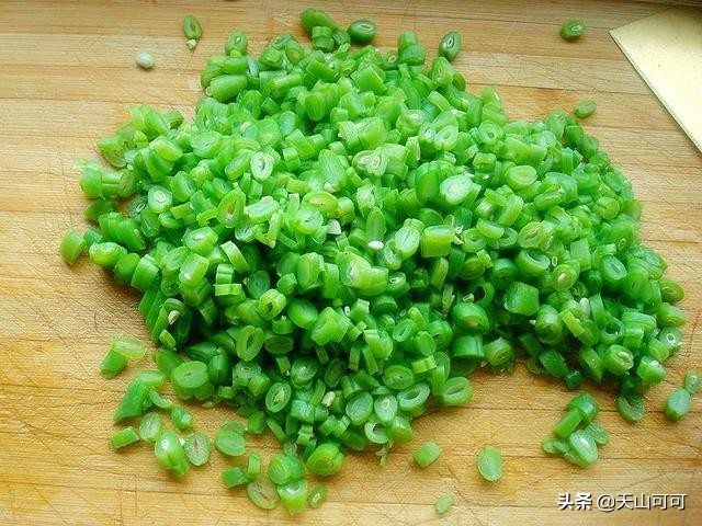 豆角包饺子需要焯水还是炒,包饺子长豆角焯水后过凉水吗