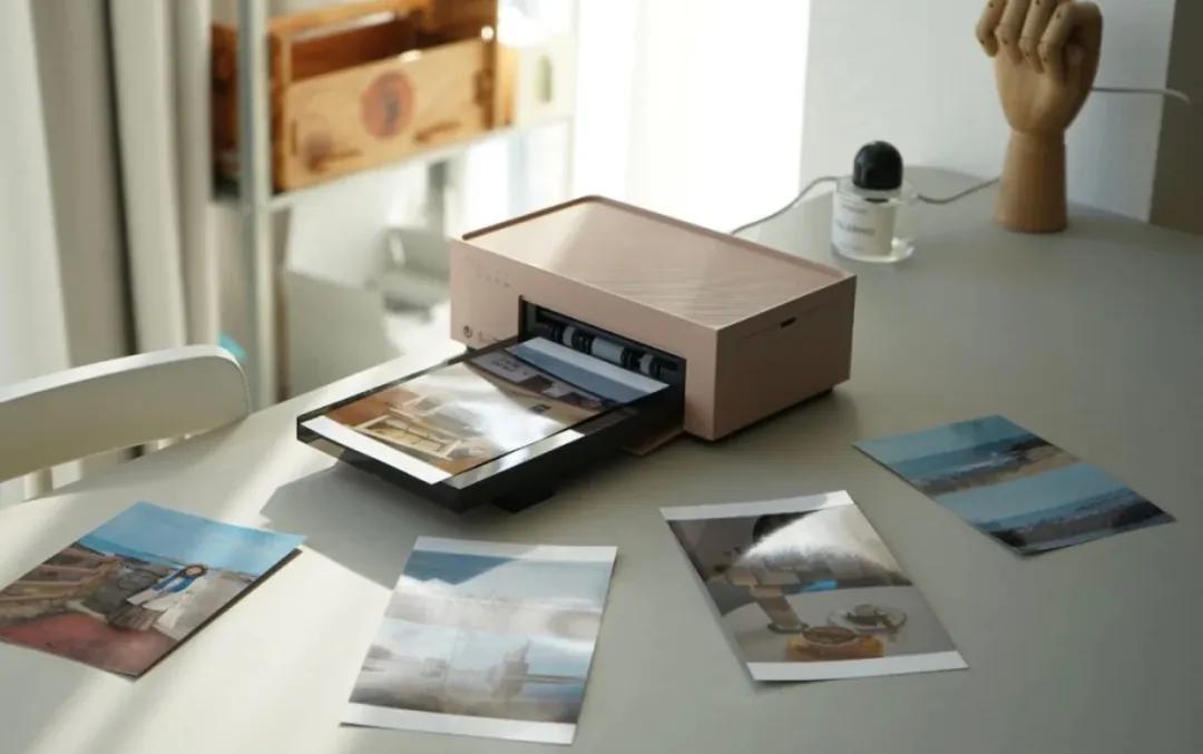 我突袭了同事的包包和办公桌,竟然扒出了这么多秘密