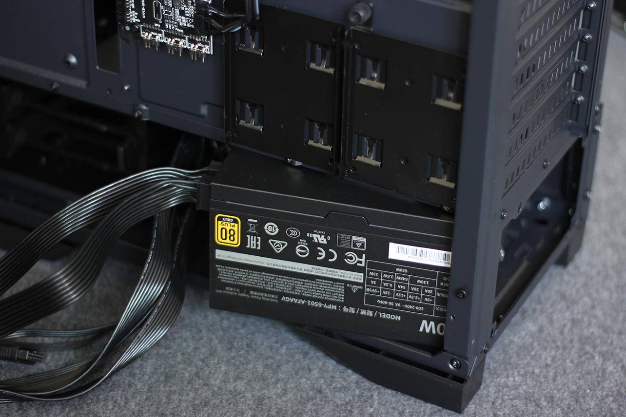 安钛克hcg650w电源评测,眼光一定要长远