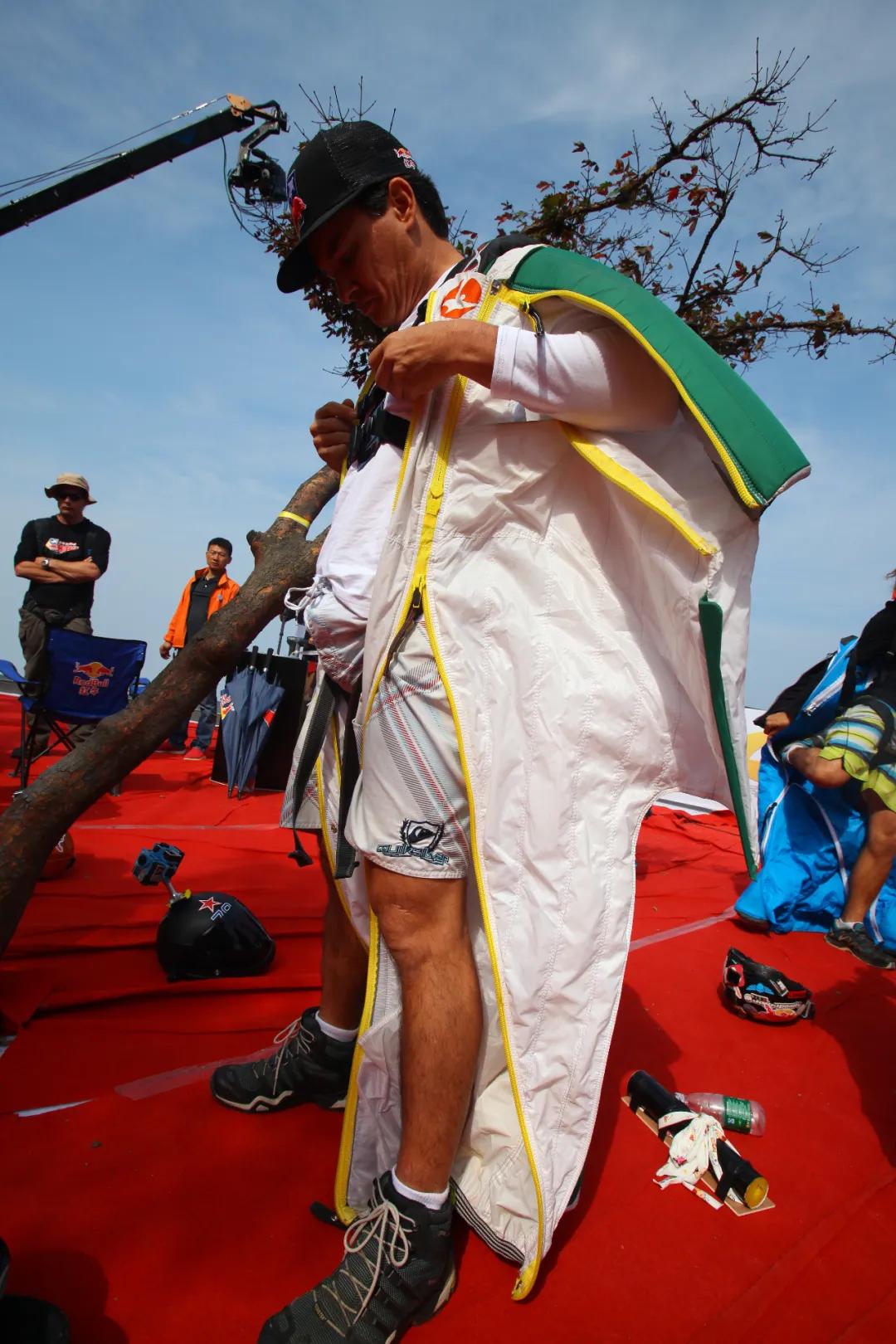 被推上风口浪尖的翼装飞行，你对它的误解有多深？