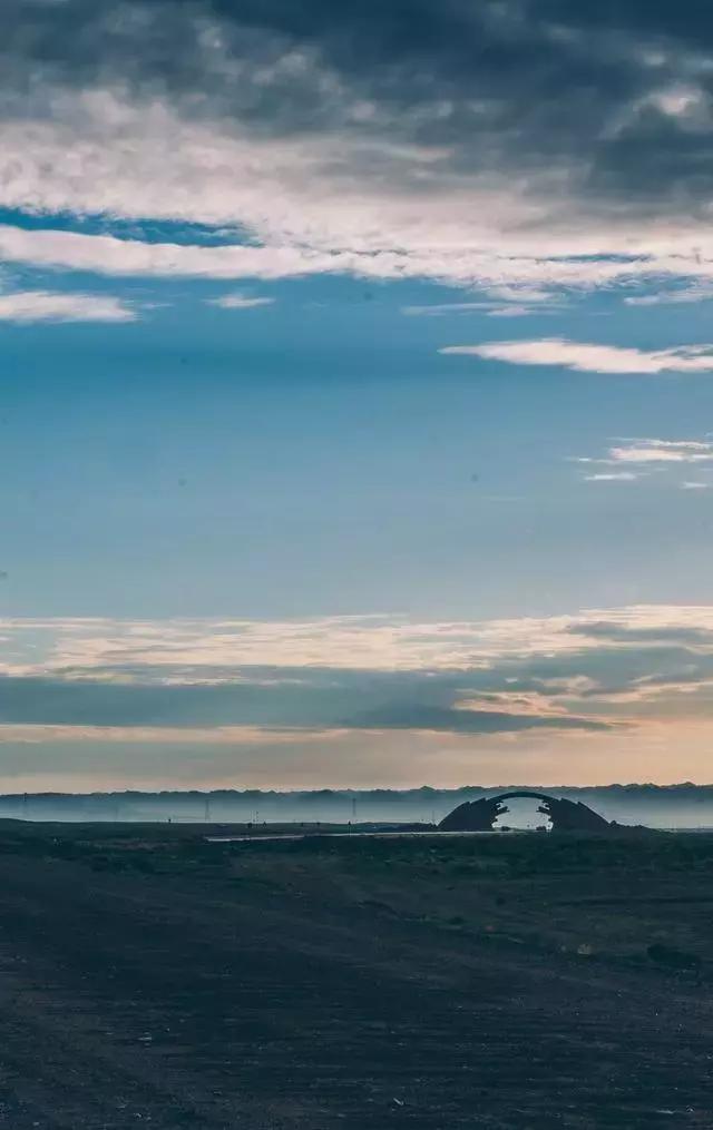世界上最大规模的丹霞地貌风景区,红石峡奇特的丹霞地貌