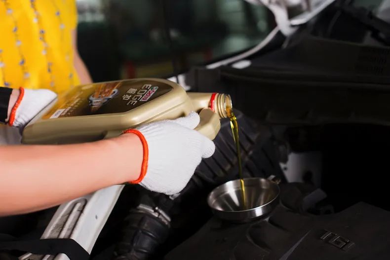 清洗节气门进气道喷油嘴多少钱,无锡节气门喷油嘴进气道清洗价格