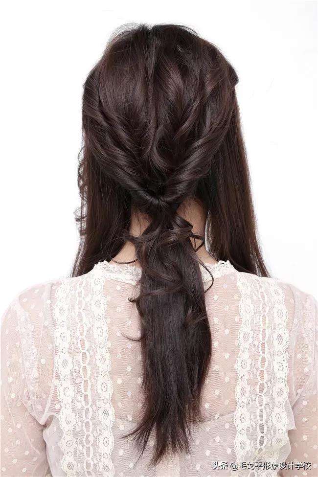 新娘日系纹理盘发教程,30秒搞定的气质盘发
