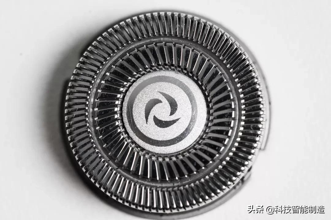 小米最好用的一款剃须刀 (小米电动剃须刀s300与s500哪个好)