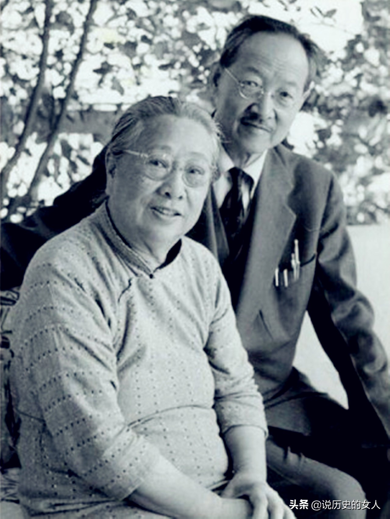 她穿男装起男名批孔子骂老师气父亲后嫁民国大师相濡以沫60年