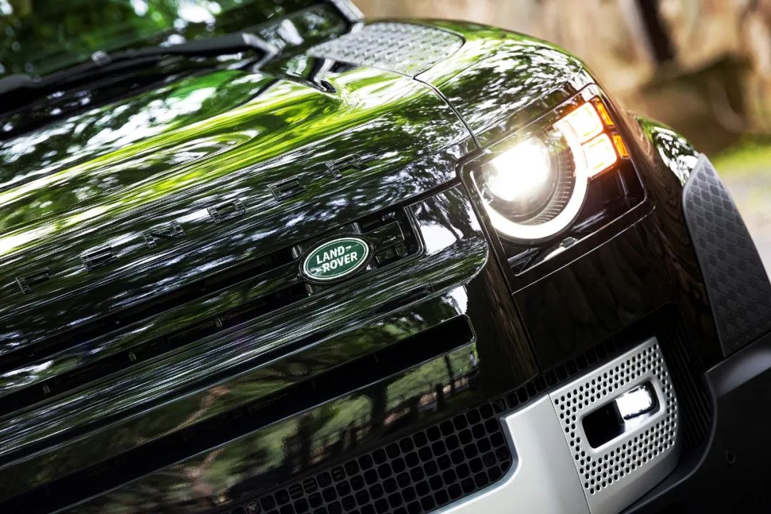 最新路虎卫士越野车,路虎卫士固特异at胎