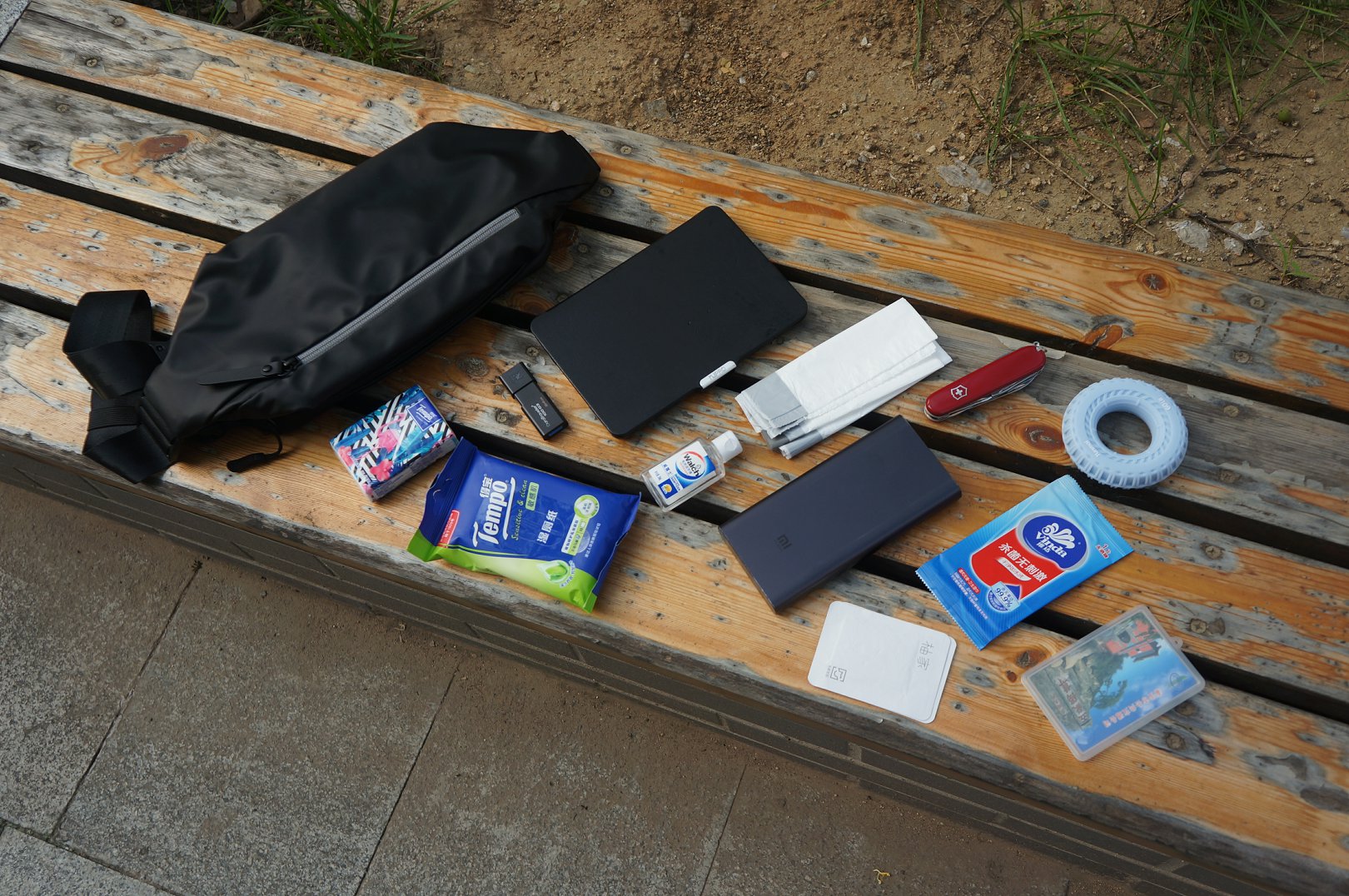 休闲轻便胸包,简单百搭休闲胸包