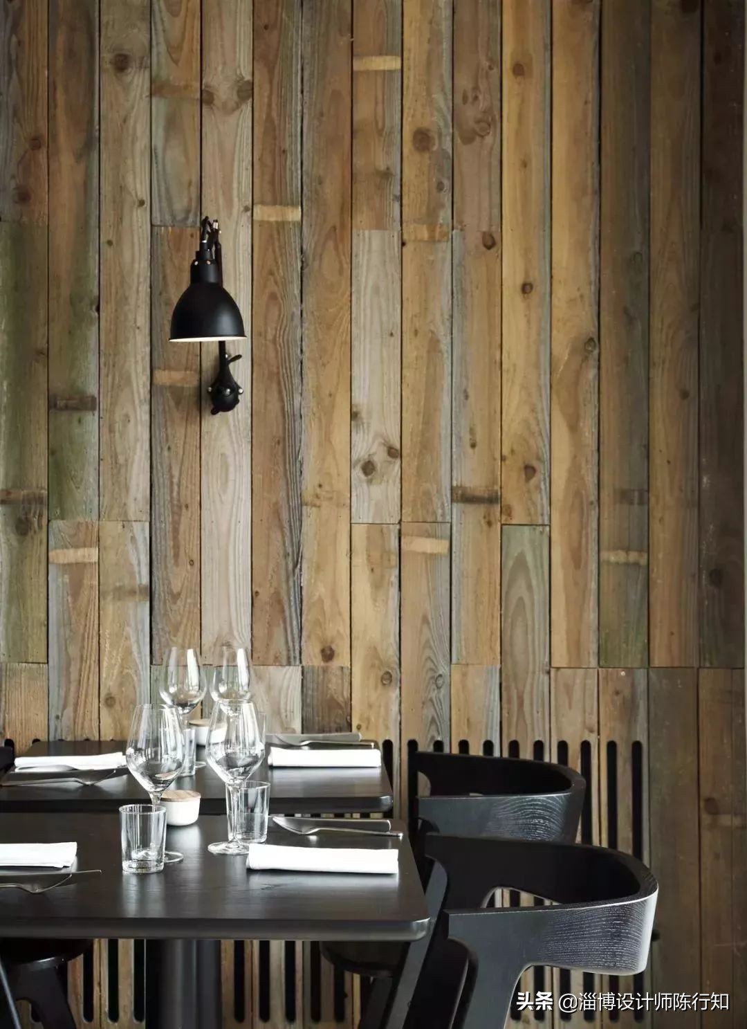 全屋木地板用什么背景墙,木地板电视背景墙用什么漆