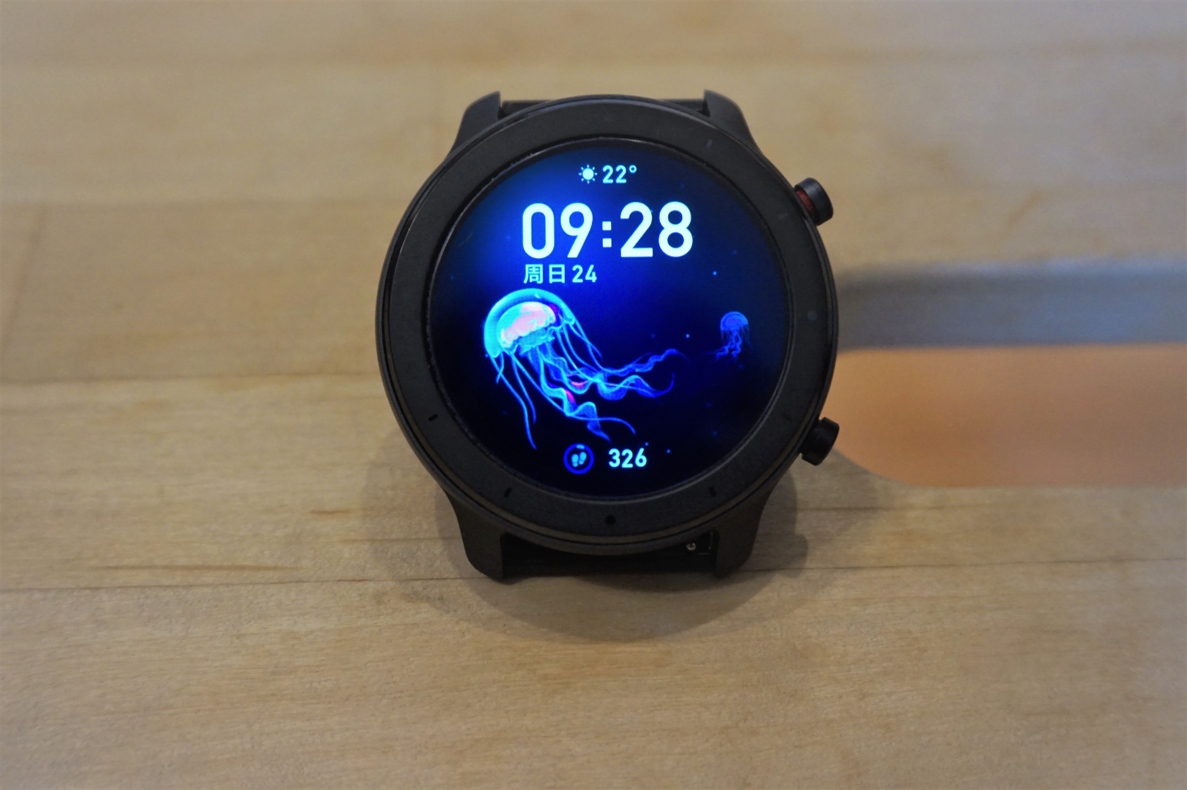 applewatch能和哪款手表相媲美,有了智能手表还要买智能手环