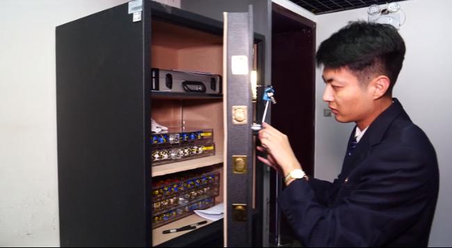 大乐透历史摇奖视频,历史大乐透中一等奖彩票记录图片