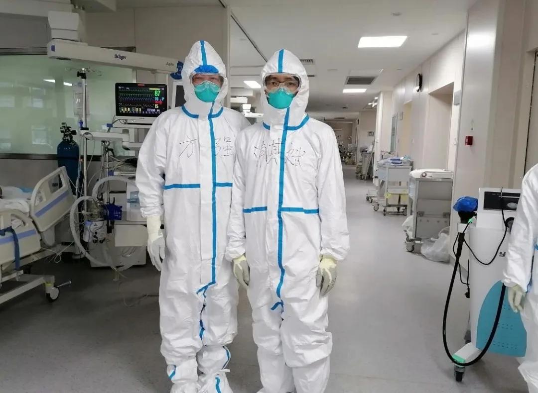 这批呼吸治疗“特种兵”不眠不休守护患者，曾历经SARS、H1N1流感、H7N9洗礼