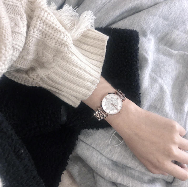 阿玛尼满天星手表送女生,阿玛尼满天星手表买回来不用调吗