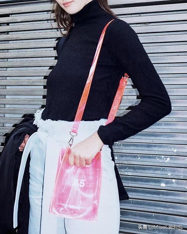 天热了来买新衣裳,天热又该买衣服了的句子