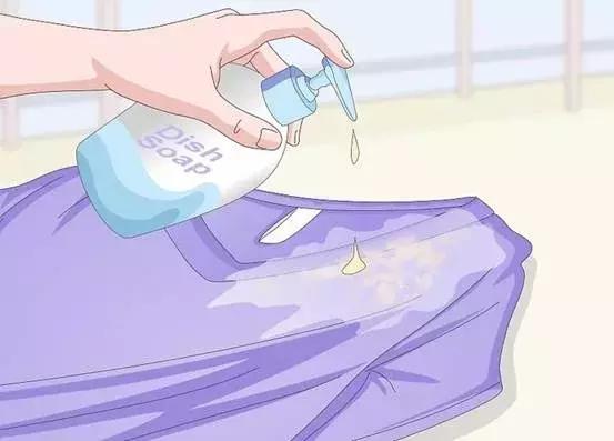 衣服上的粉底污渍如何去除