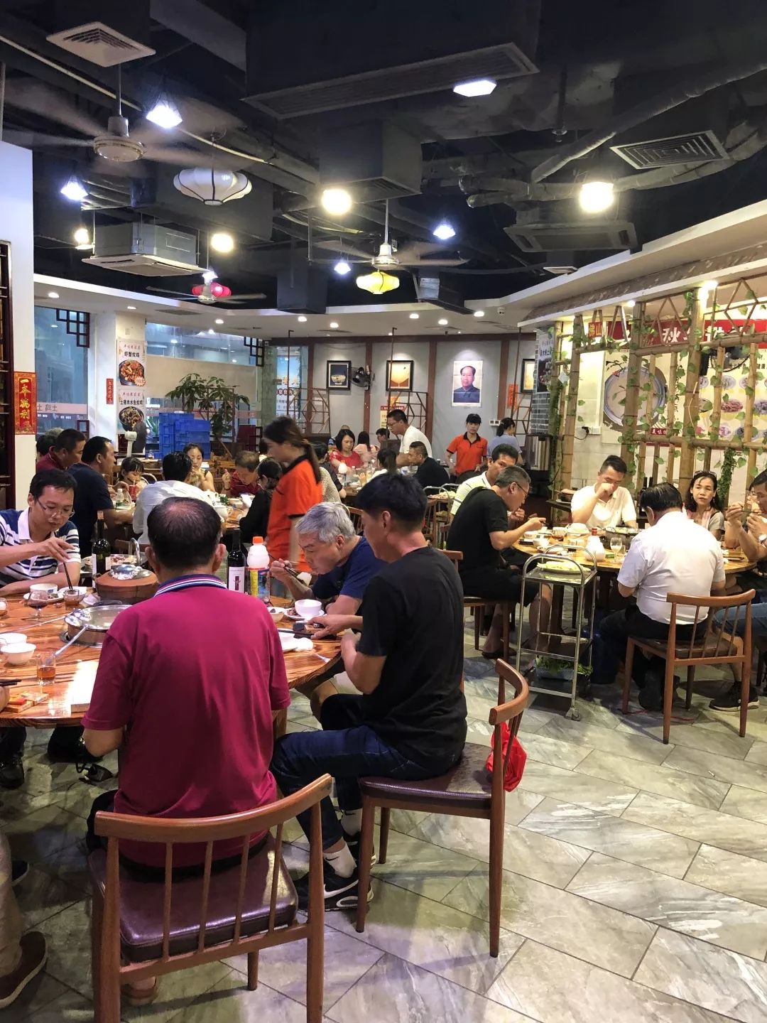 南海有间专注食驴肉的爆抵农庄，人均40元叹全驴宴