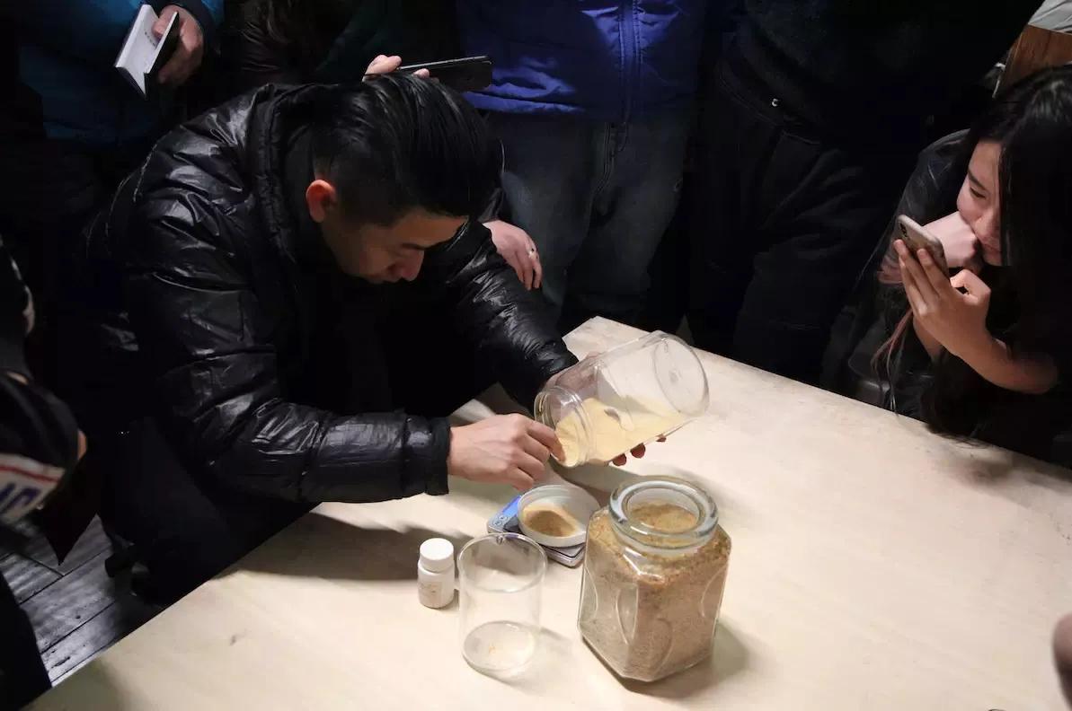 我要拆除绘画中画地为牢的“柏林墙”