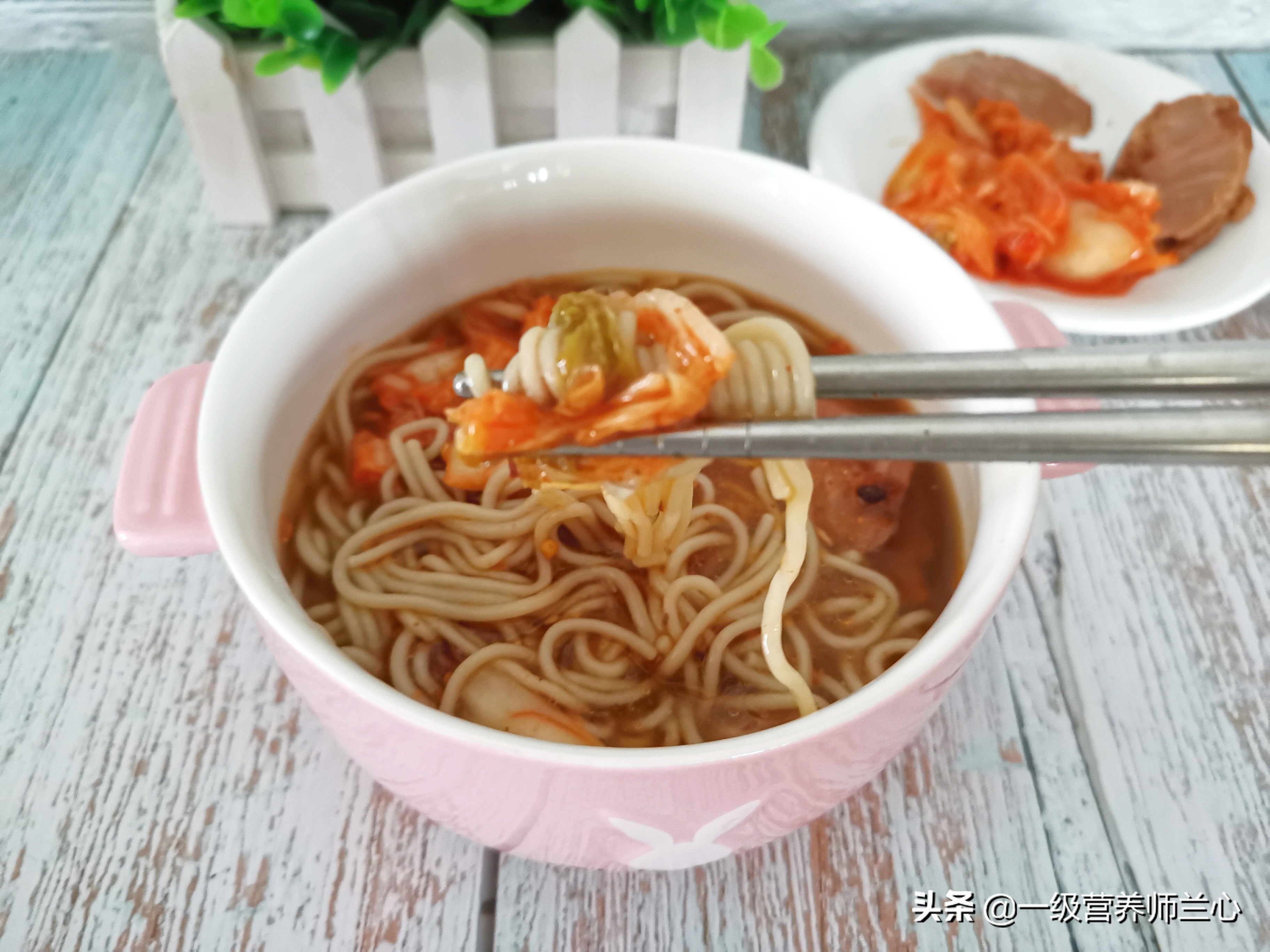 东北老公在家做烤冷面,广西冷面30元