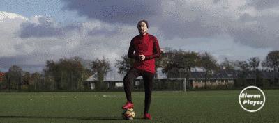 简单足球技巧短视频,简单足球过人动作教学