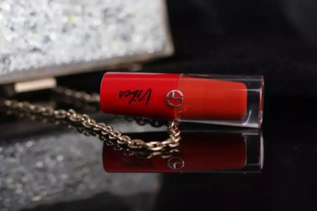 口红试色阿玛尼201黑管,阿玛尼冷门宝藏色