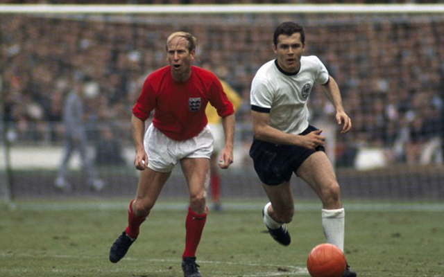 足球史上百大足球巨星,世界十大足球传奇球星2022届