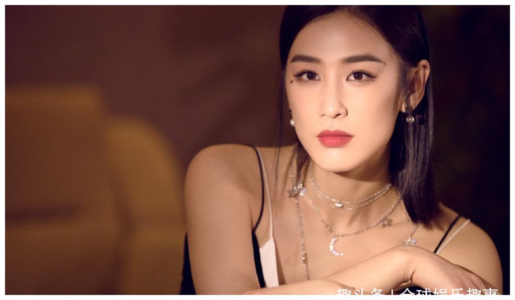 吴昕蓝盈莹隐藏潜能,吴昕蓝盈莹跳舞视频