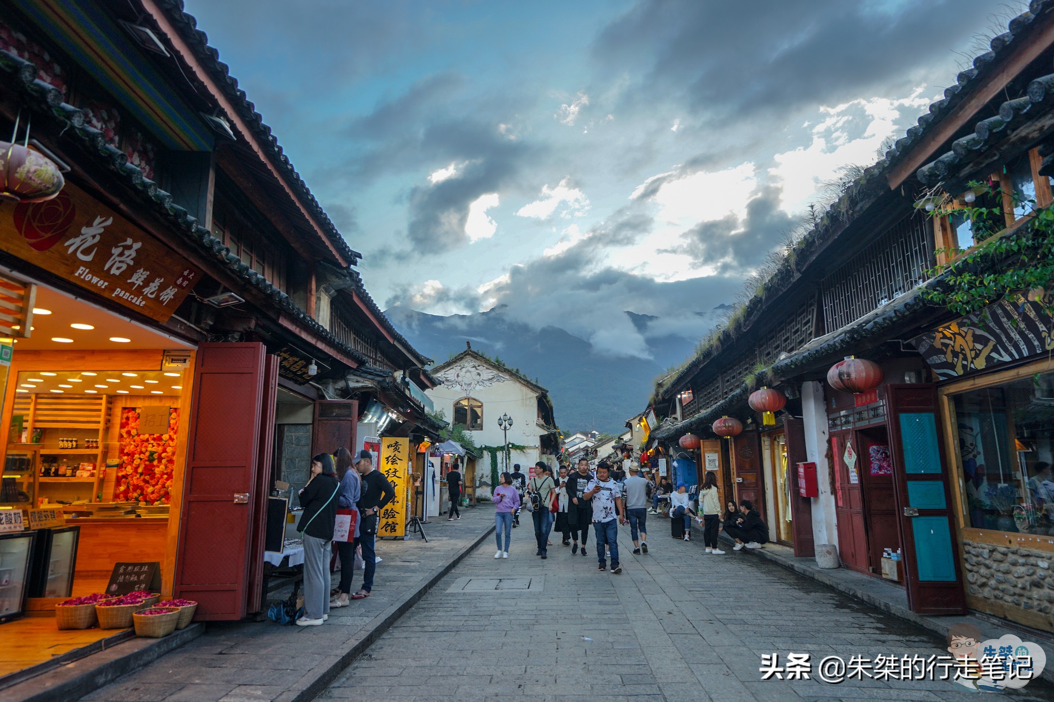 千年文化丽江古城,丽江古城现代与传统共存