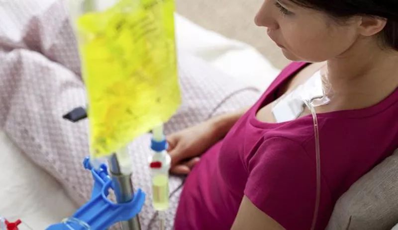 癌症患者怎么消除化疗中的痛苦,癌症患者对于化疗要正确认识