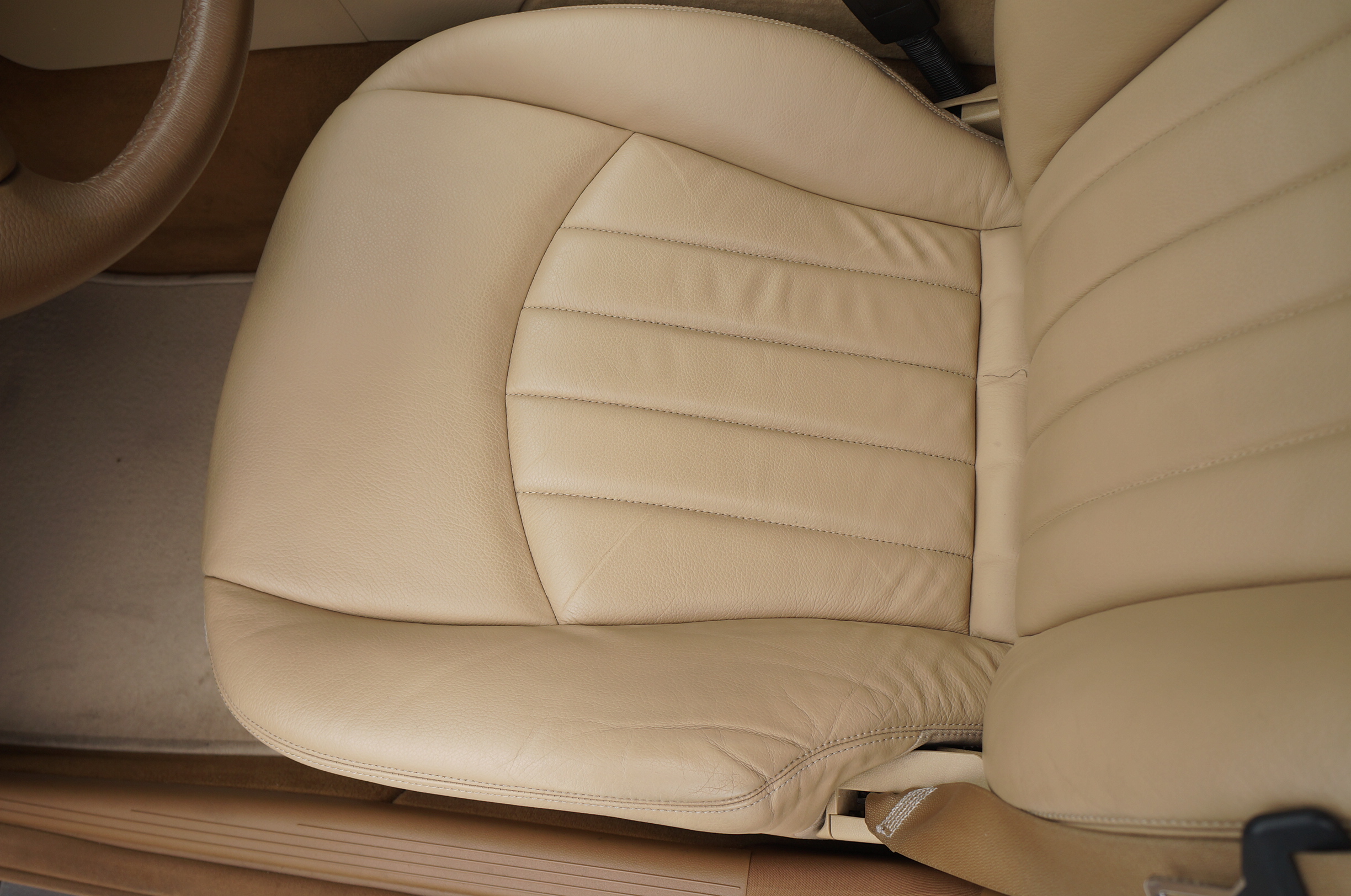 四眼老款奔驰e280,四眼奔驰e280值得入手吗