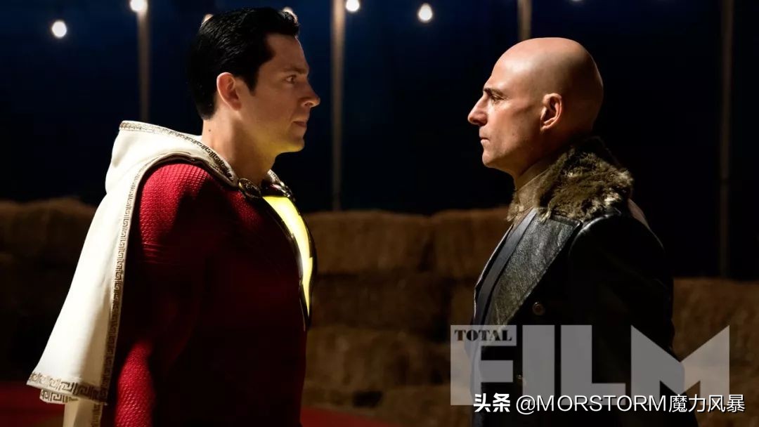 惊奇队长雷霆沙赞,沙赞vs惊奇队长