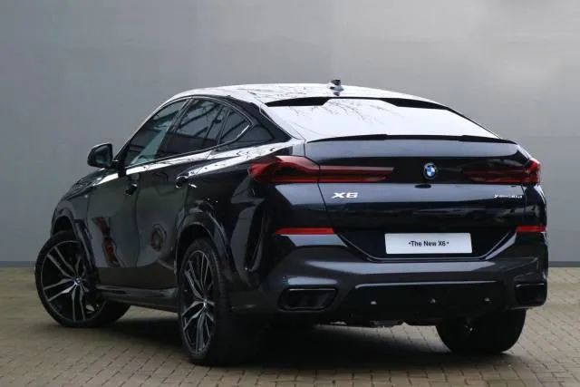 宝马x5和x6哪个更值得买,宝马x6二手车值不值得购买