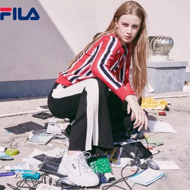 穿不了高跟鞋穿裙子搭配什么鞋,穿不了高跟穿不了裙子