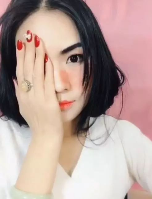 刘嘉玲最年轻的样子,刘嘉玲易容术真实身份