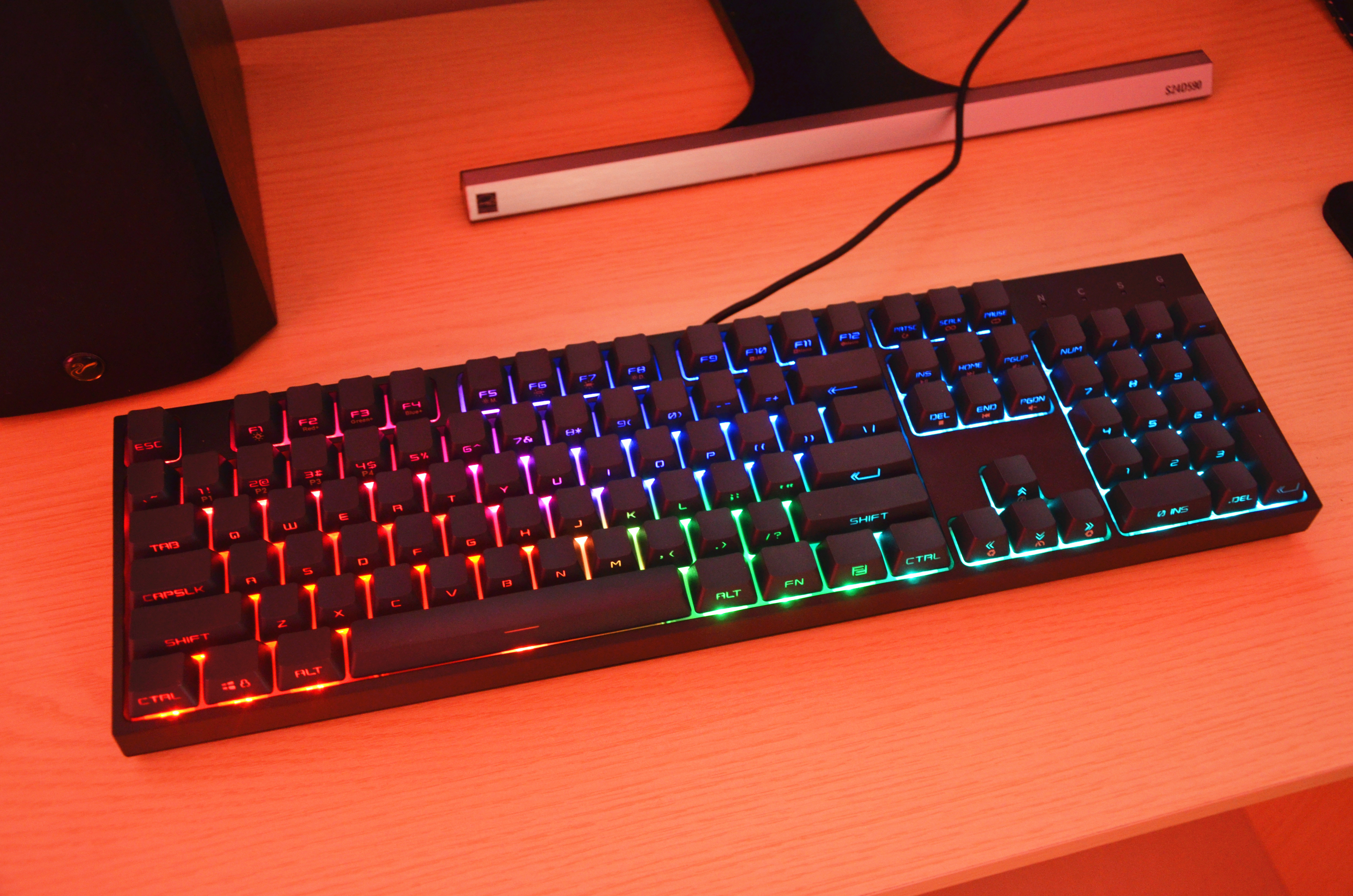 酷冷至尊好不好,酷冷至尊绿轴键盘