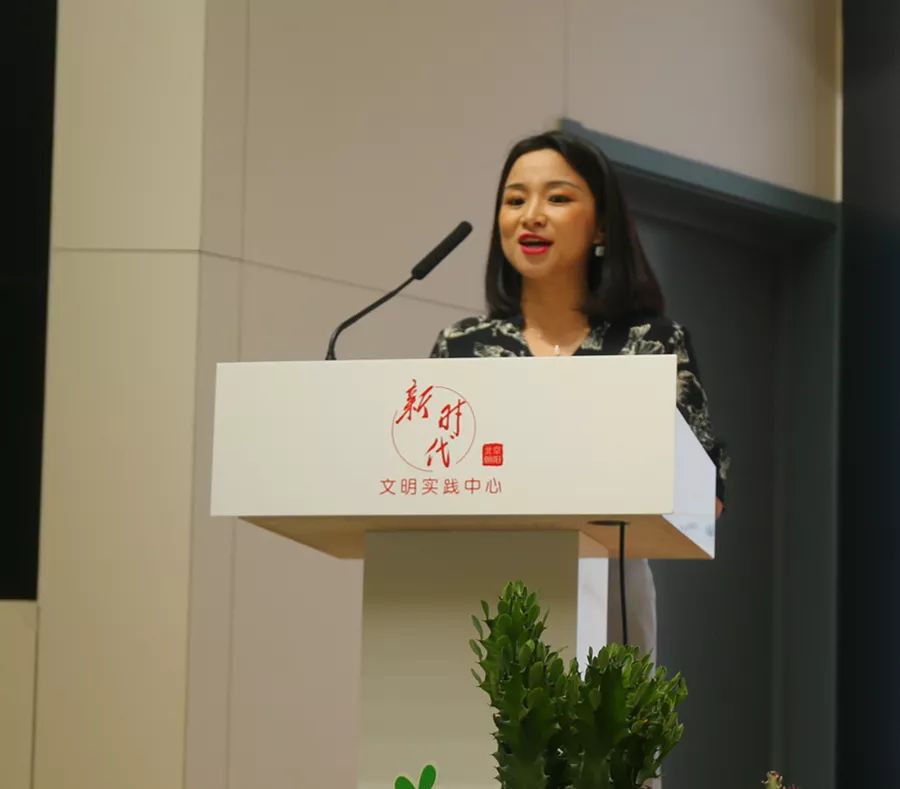 垃圾分类齐参与文明城市我先行,垃圾分类齐参与人人动手美家园