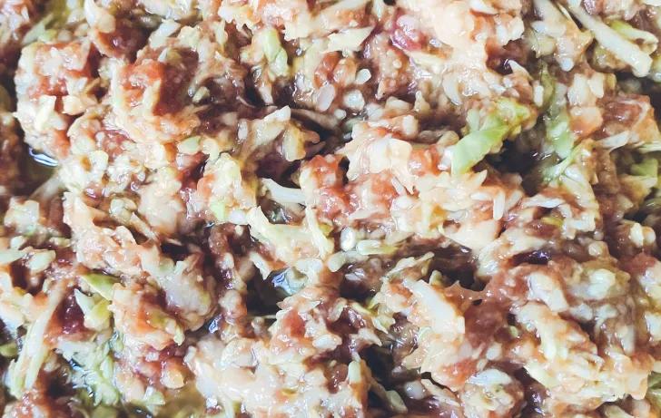 猪肉圆白菜馅饺子圆白菜焯水,包包子圆白菜焯水好还是不焯水好