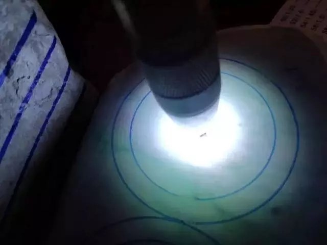 大涨的翡翠原石,9000块翡翠