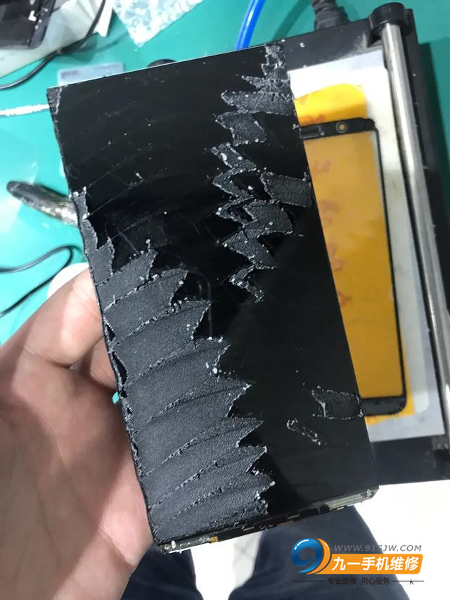 荣耀v10外屏玻璃更换教程,荣耀v10外屏更换教程