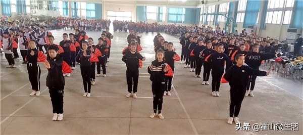 霍山文峰学校太极扇表演,霍山文峰功夫扇表演