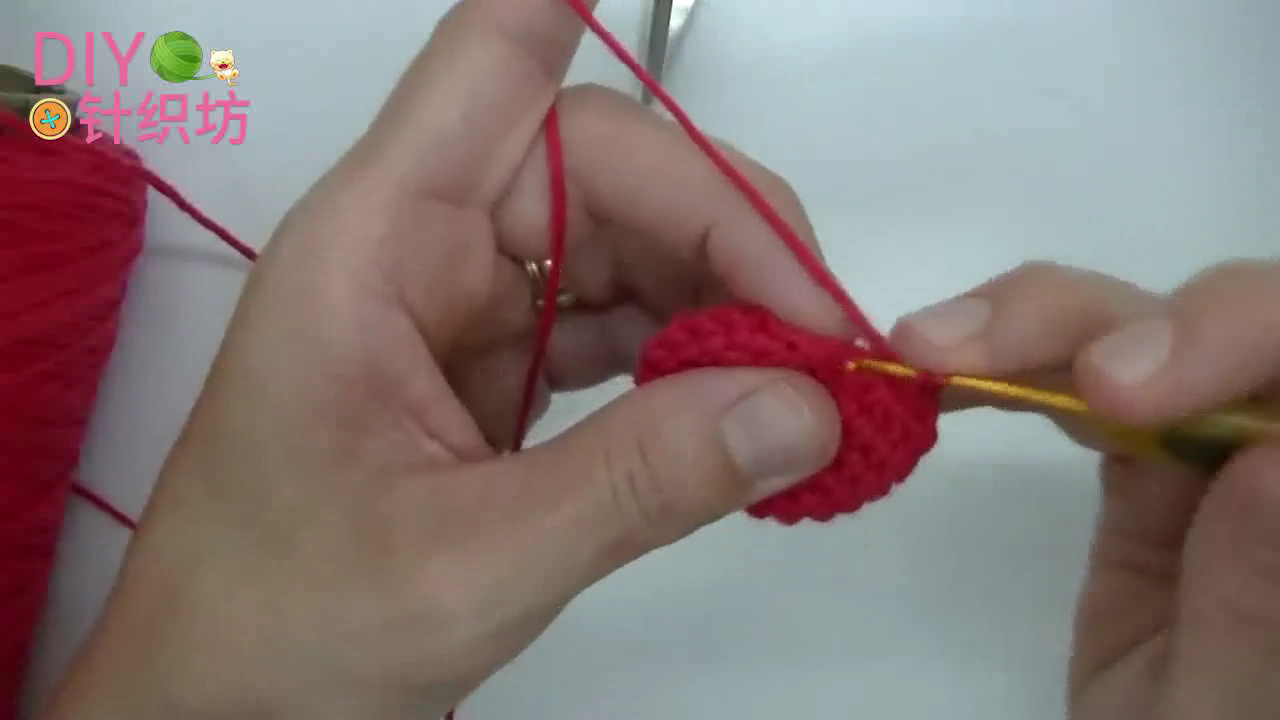 足球小玩偶挂件,足球钥匙扣编织