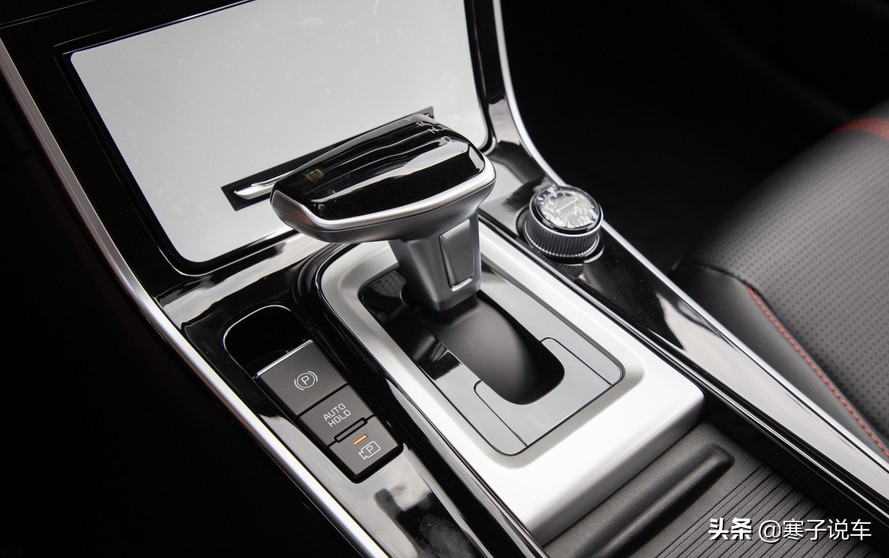 家用suv起亚傲跑,起亚kx3suv