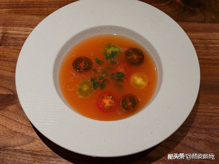 谷歌pixel4,pixel4xl最大亮度