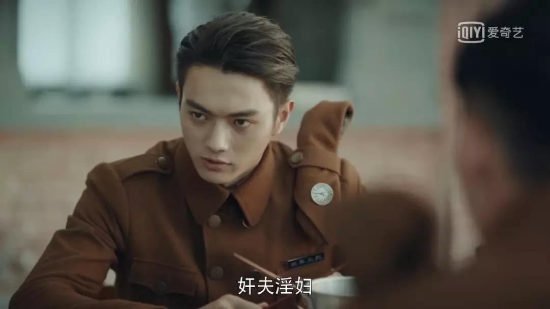 ​年轻人！玩这么大？但这不应该是女主手里拿着的戏码吗？