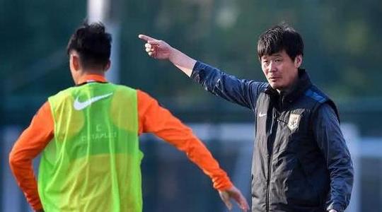 兵行险著先发制人,李霄鹏离开帅位原因