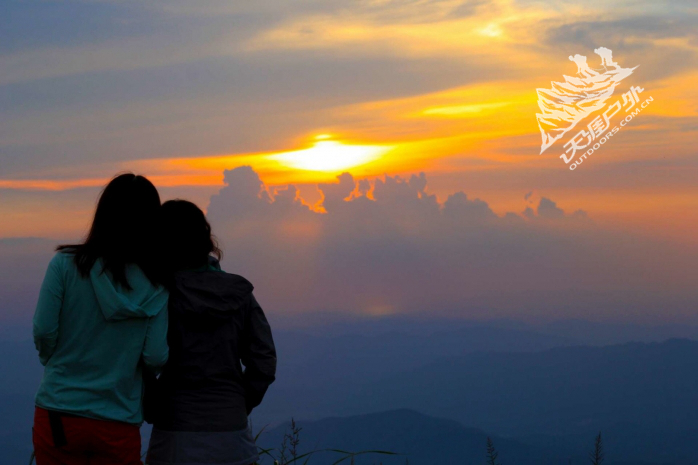 这个户外圣地，火到不需要打广告