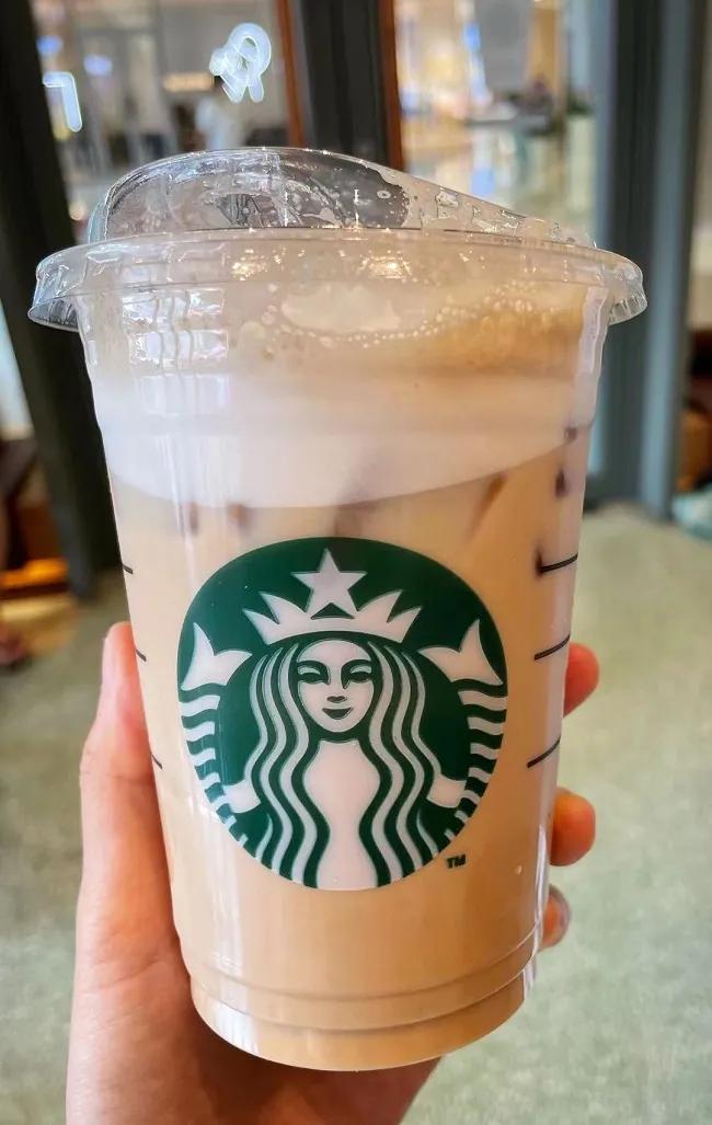 瑞幸星巴克饮品复刻,瑞幸比星巴克便宜的好喝吗