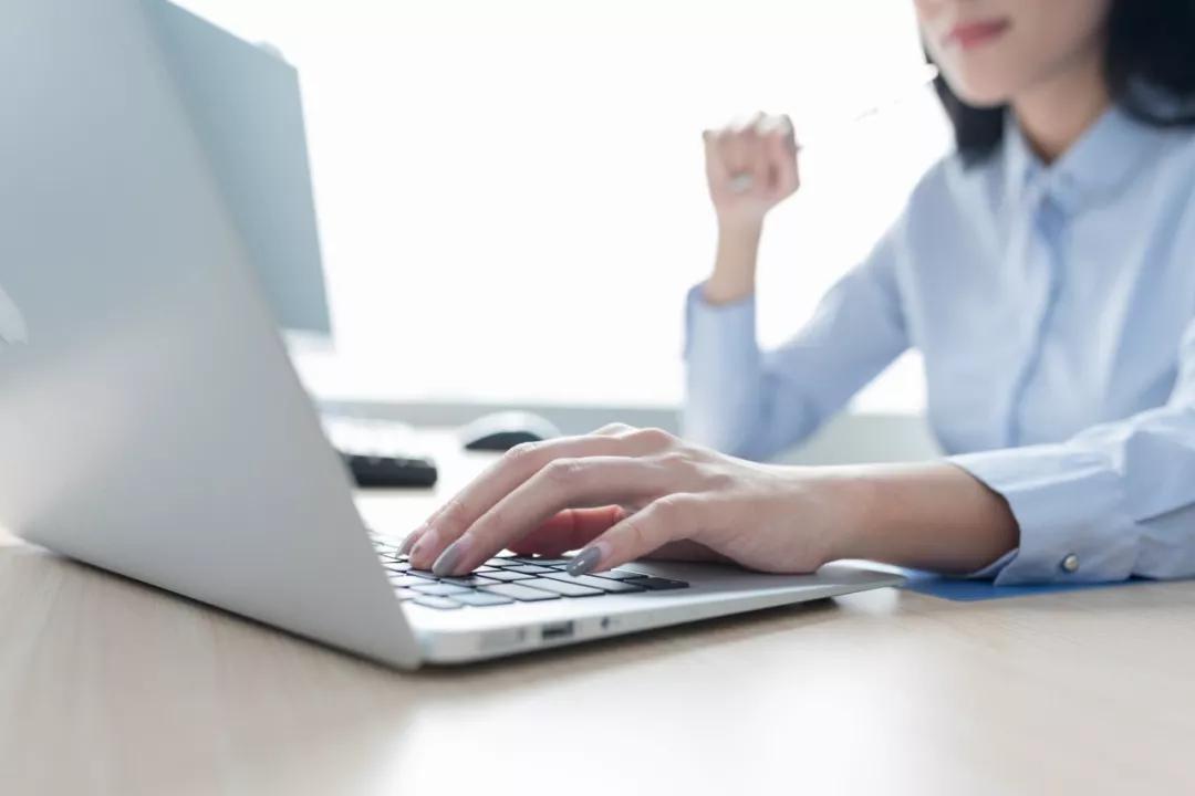 三线城市月入2万的销售工作,在深圳做啥销售一个月能赚几万