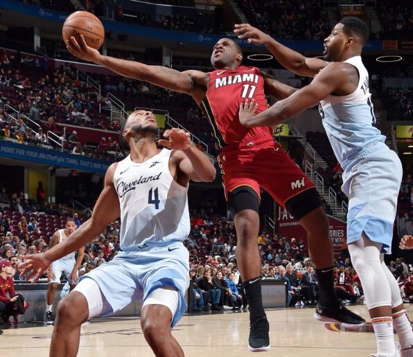 威少战靴aj31low,今日球场战靴